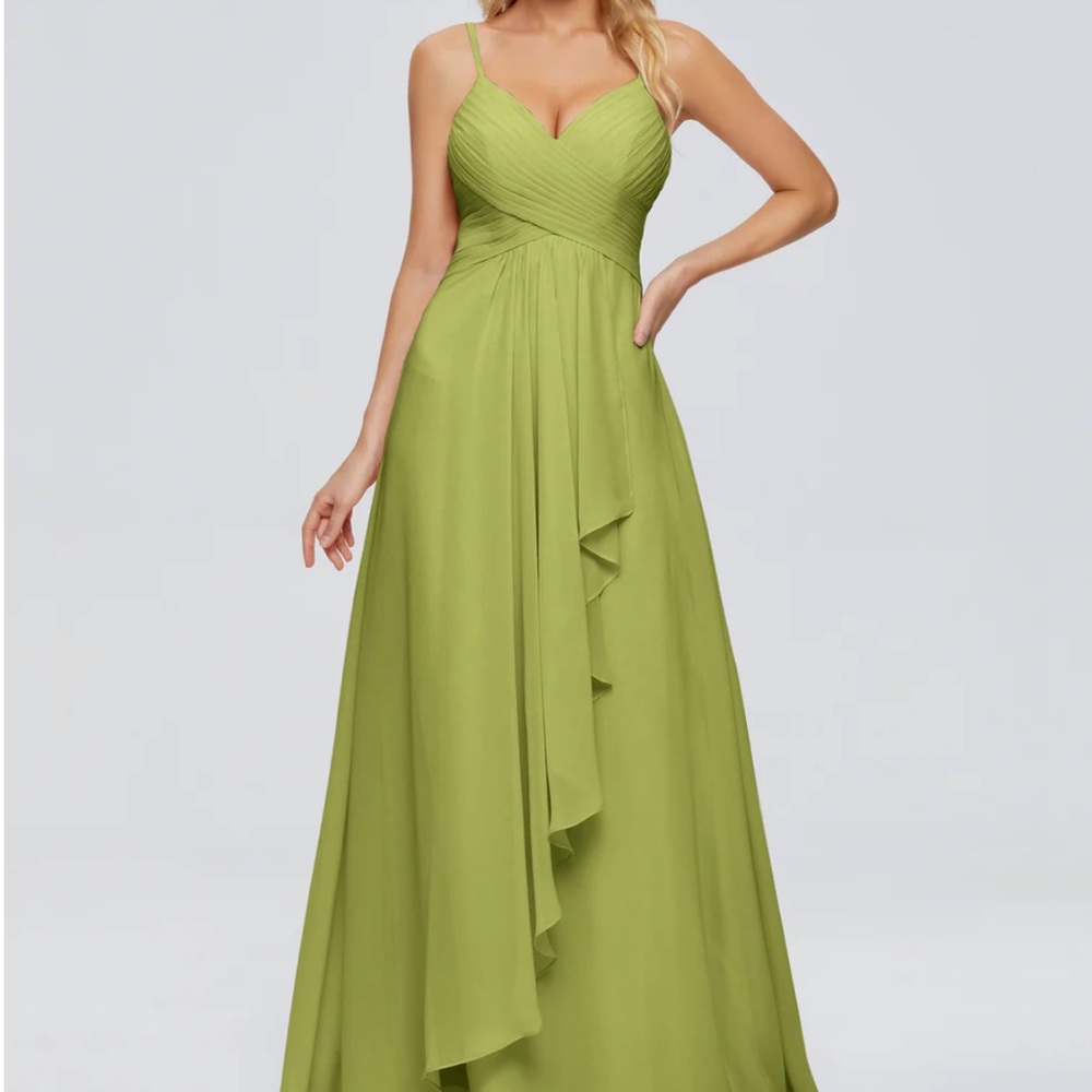 Elegant Green Evening Gown